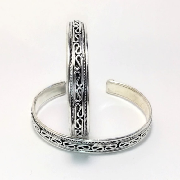 Handmade Adjustable Unisex White Metal Bracelet - Picture 1 of 3